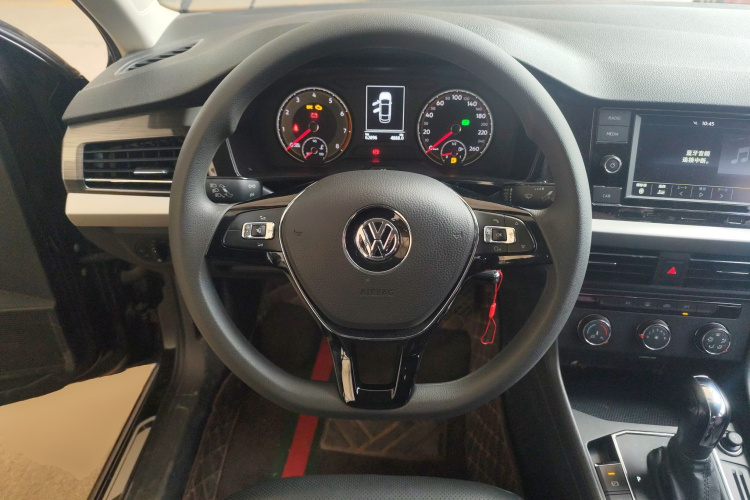 Volkswagen Lavida 2020 car image #11