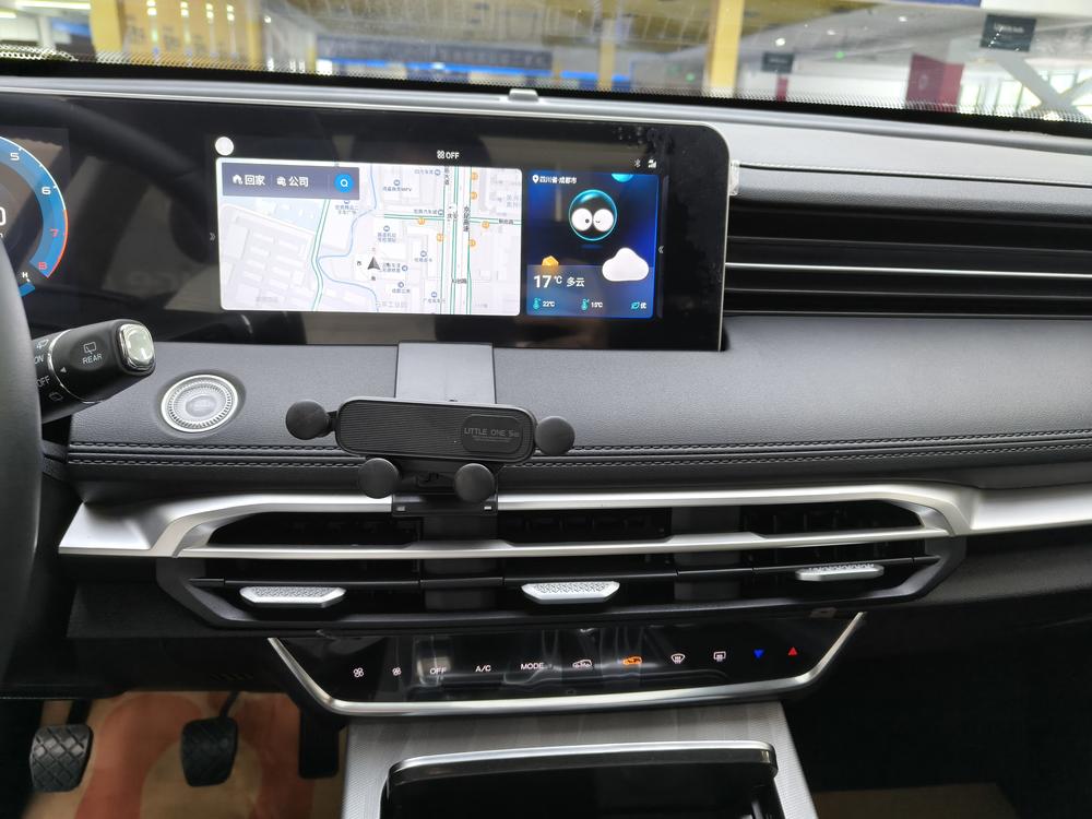 Jetour X70 PLUS 2023 car image #10