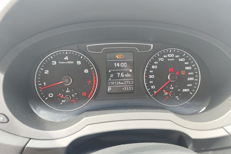 Audi Q3 2018 #16 Audi Q3 2018 car image #16