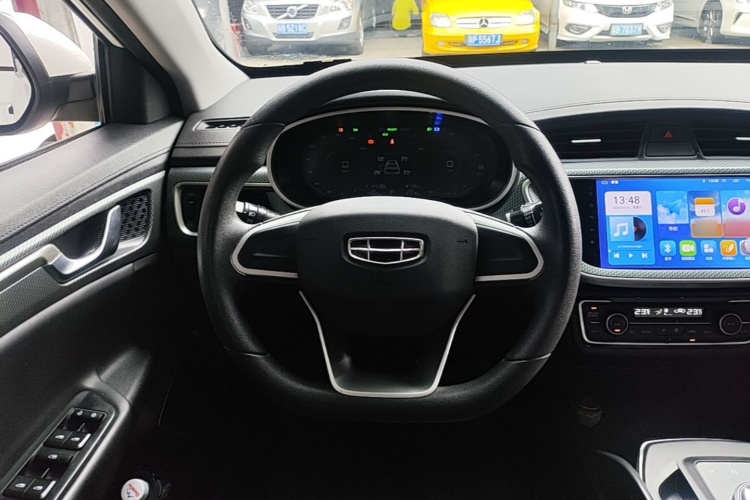 GEELY Emgrand New Energy 2022 #11 GEELY Emgrand New Energy 2022 car image #11