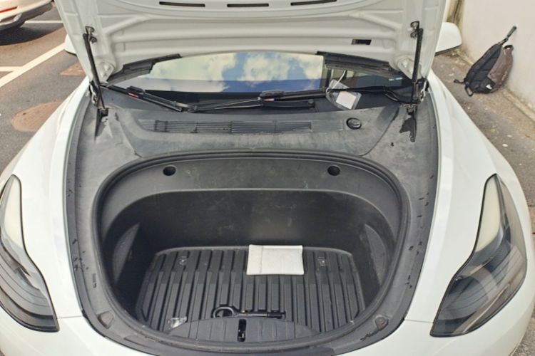 Tesla Model 3 2021 car image #20