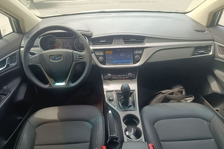 GEELY Emgrand GS 2016 car image #11