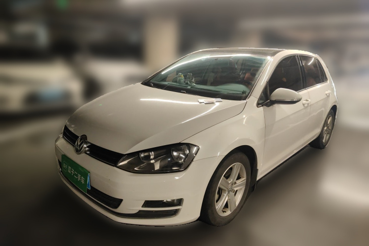 Volkswagen Golf 2014 car image #2