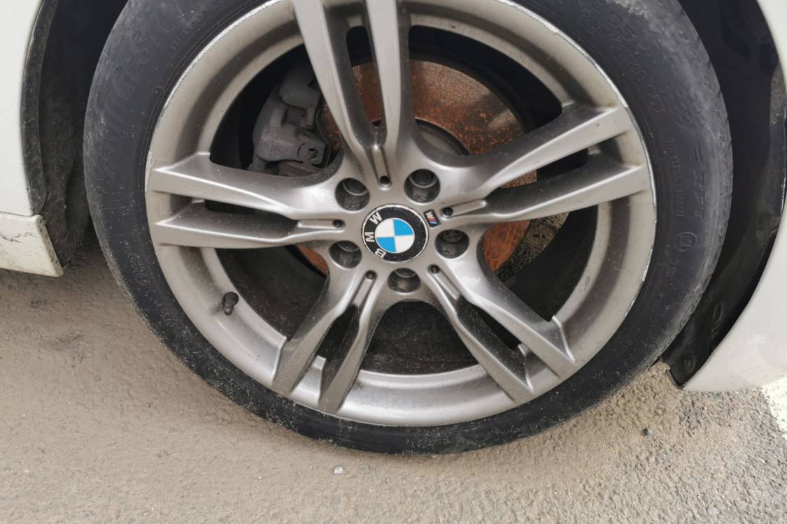 BMW 3 Series 2014 car image #9