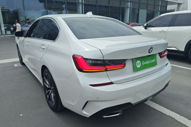 BMW 3 Series 2021 #5 BMW 3 Series 2021 car image #5