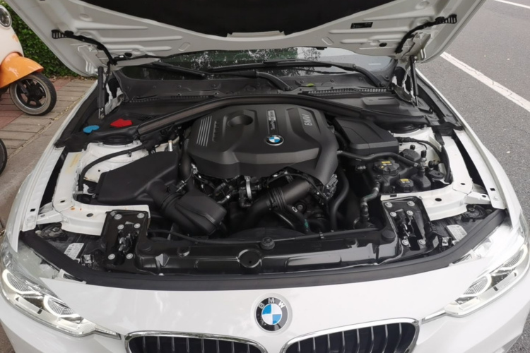 BMW 3 Series 2017 #20 BMW 3 Series 2017 car image #20