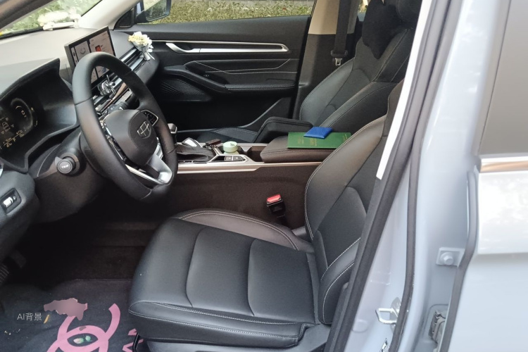 GEELY Emgrand 2025 car image #17