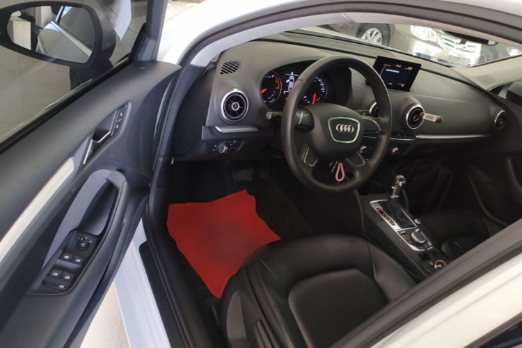 Audi A3 2015 car image #16