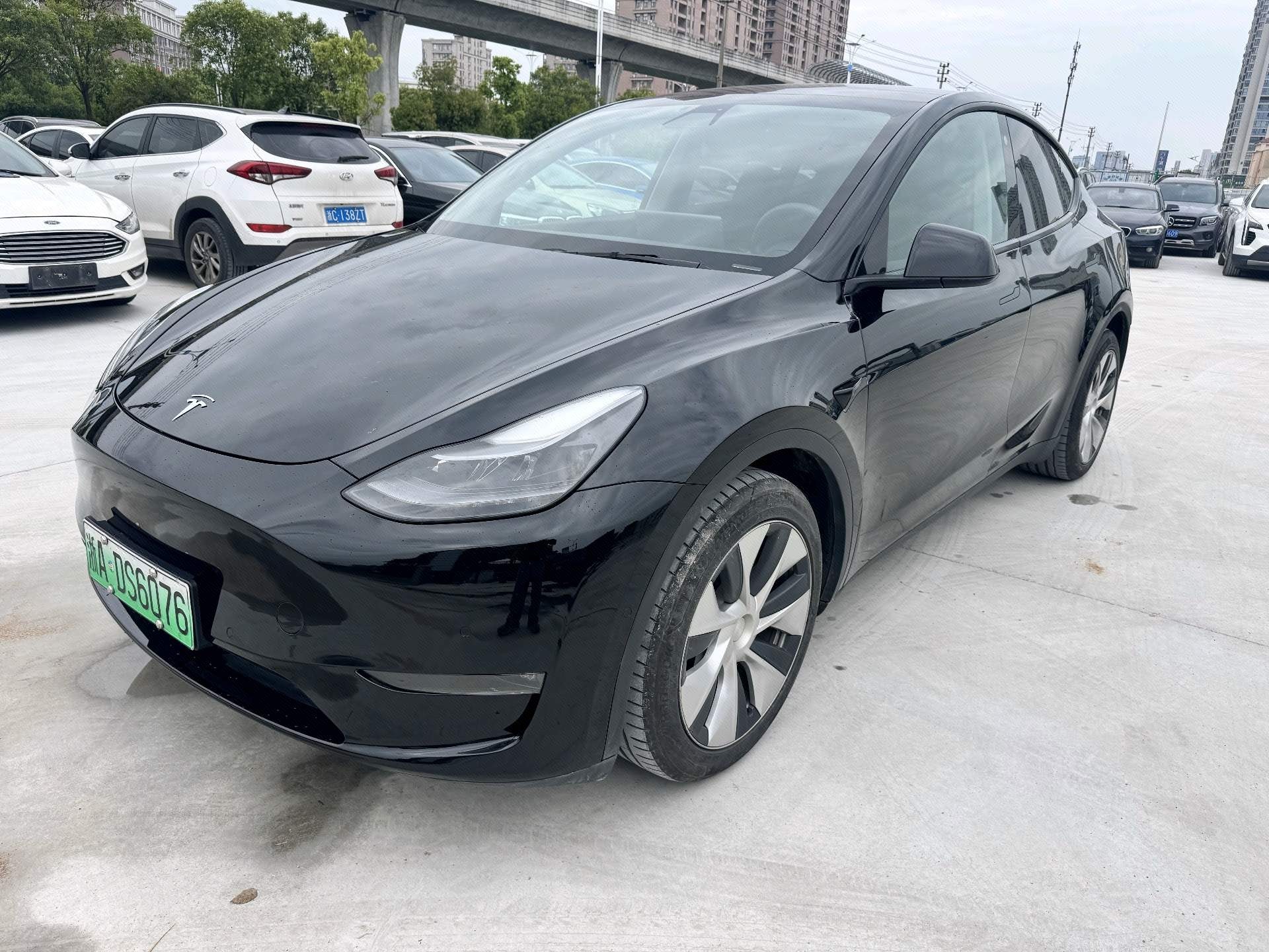 Tesla Model Y 2021 Tesla Model Y 2021 car image