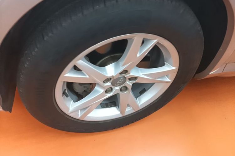 Audi Q3 2019 #9 Audi Q3 2019 car image #9