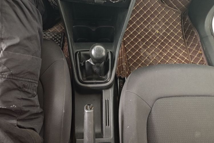 Volkswagen Santana 2017 car image #14