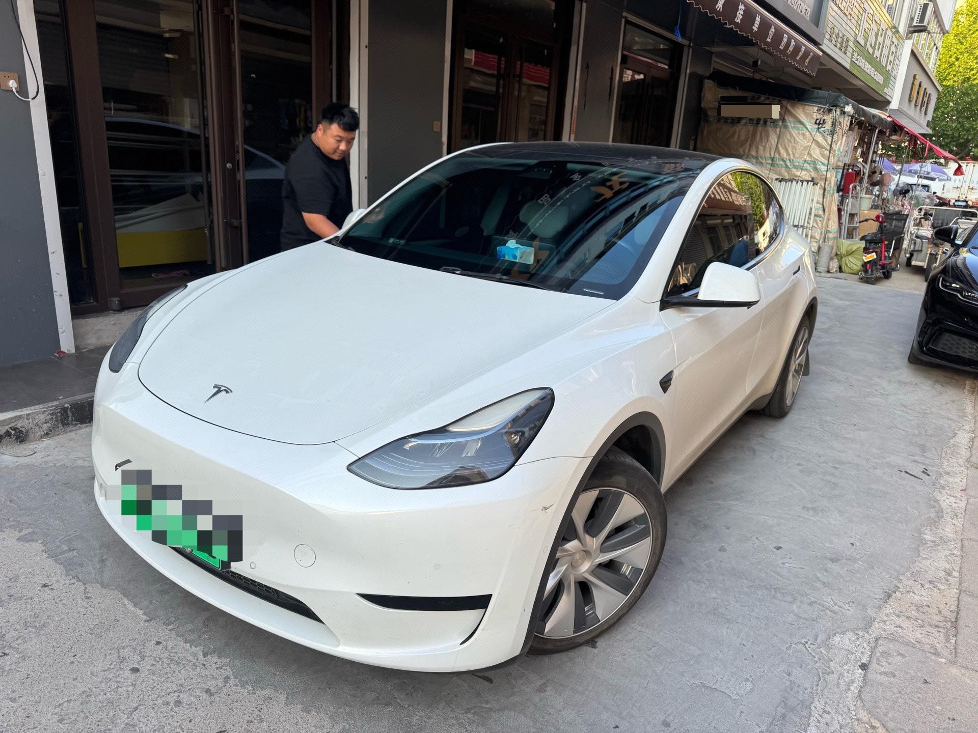 Tesla Model Y 2023 Tesla Model Y 2023 car image