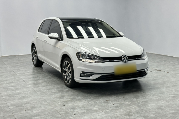Volkswagen Golf 2018 car image #7