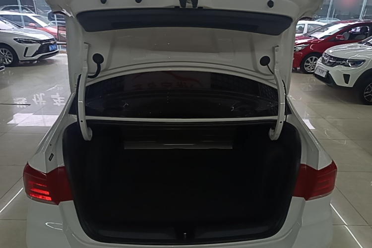 Volkswagen Santana 2019 #21 Volkswagen Santana 2019 car image #21