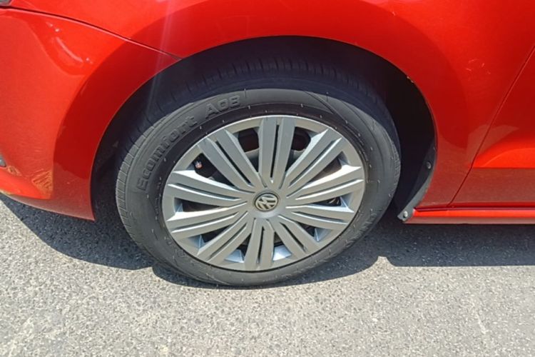Volkswagen Polo 2018 car image #4