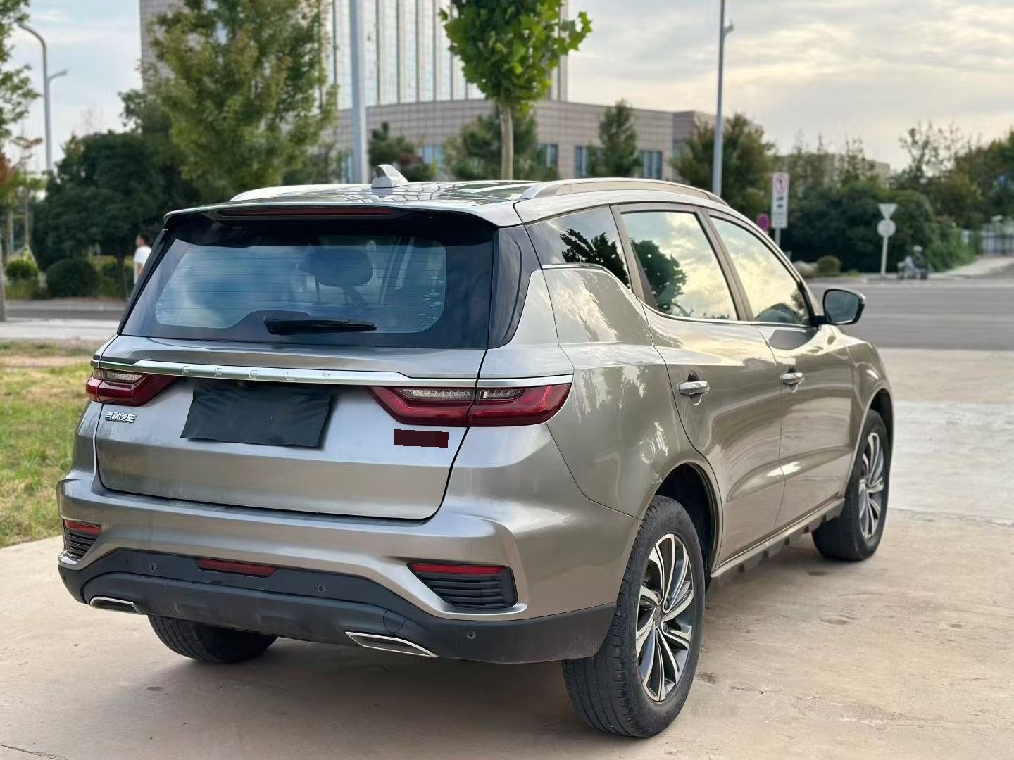 GEELY Vision X6 2020 car image #9