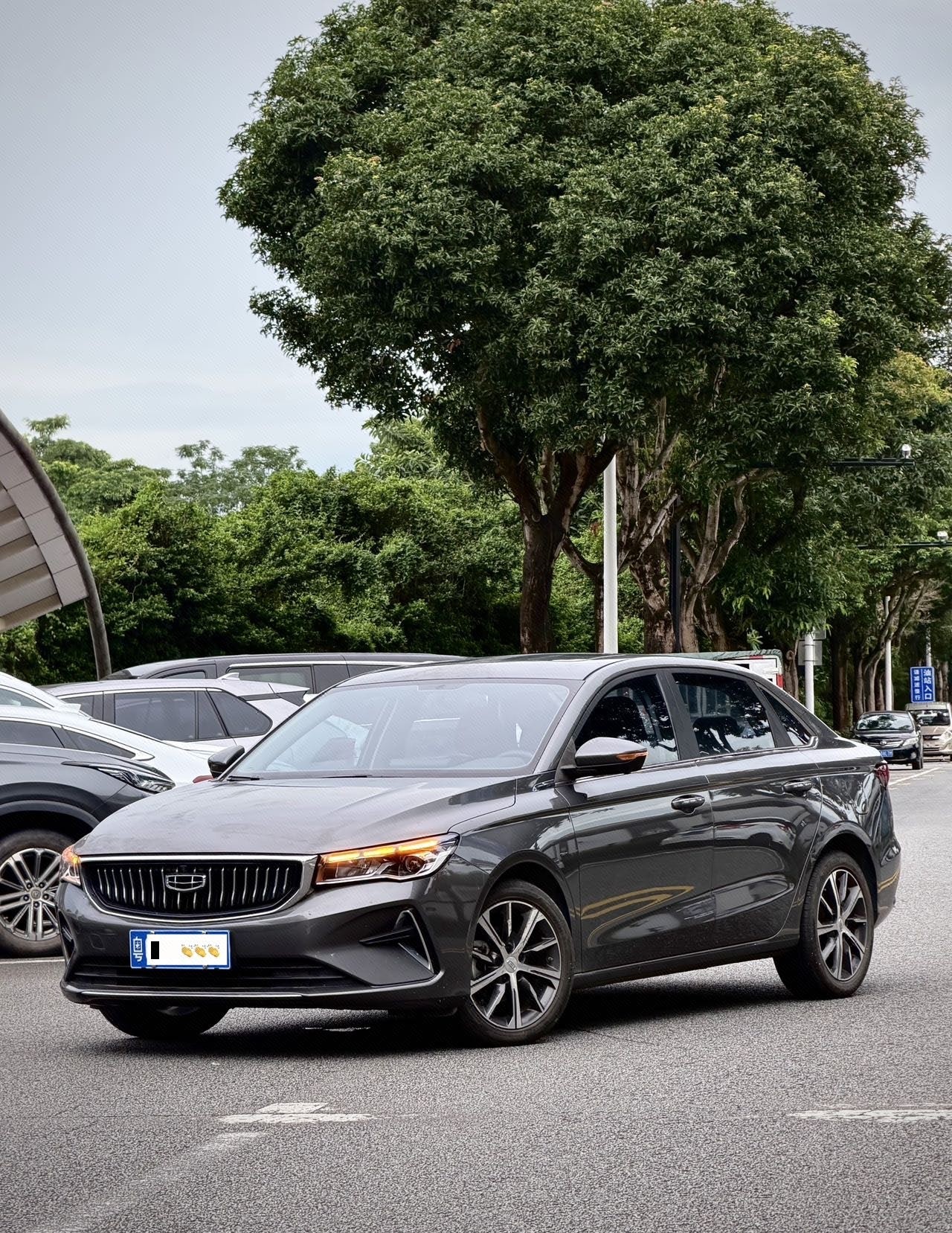 GEELY Emgrand 2023 car image 