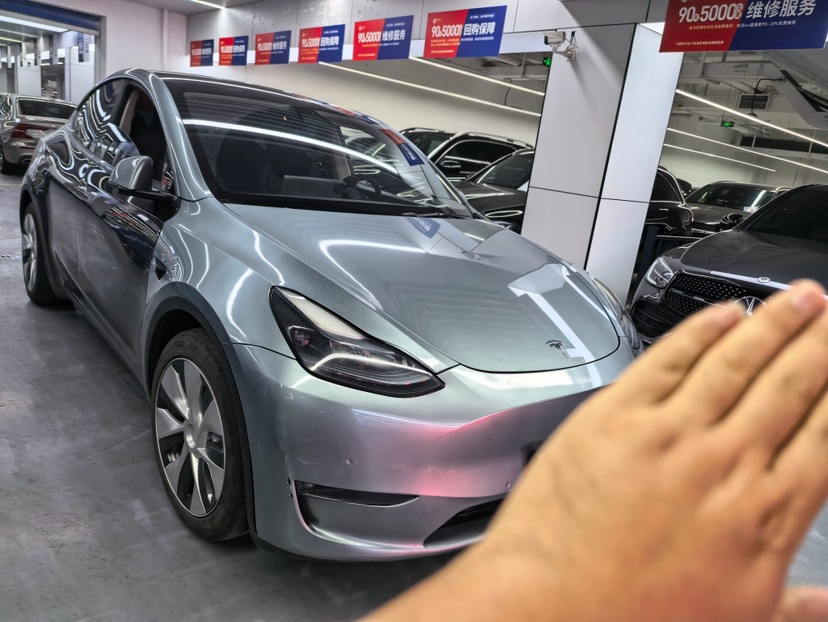 Tesla Model Y 2021 car image #2