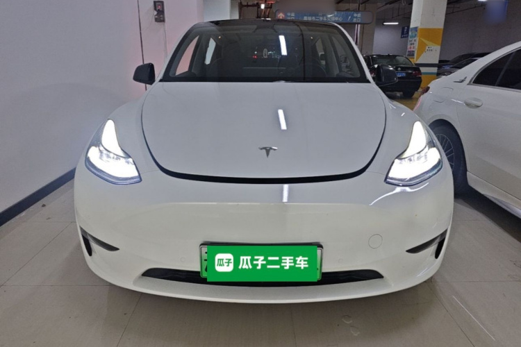 Tesla Model Y 2021 #3 Tesla Model Y 2021 car image #3