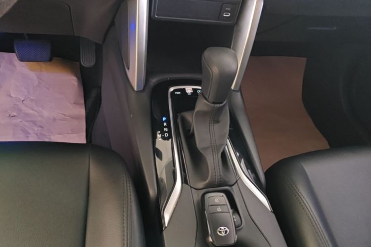 Toyota Corolla Cross 2025 immagine di auto #14