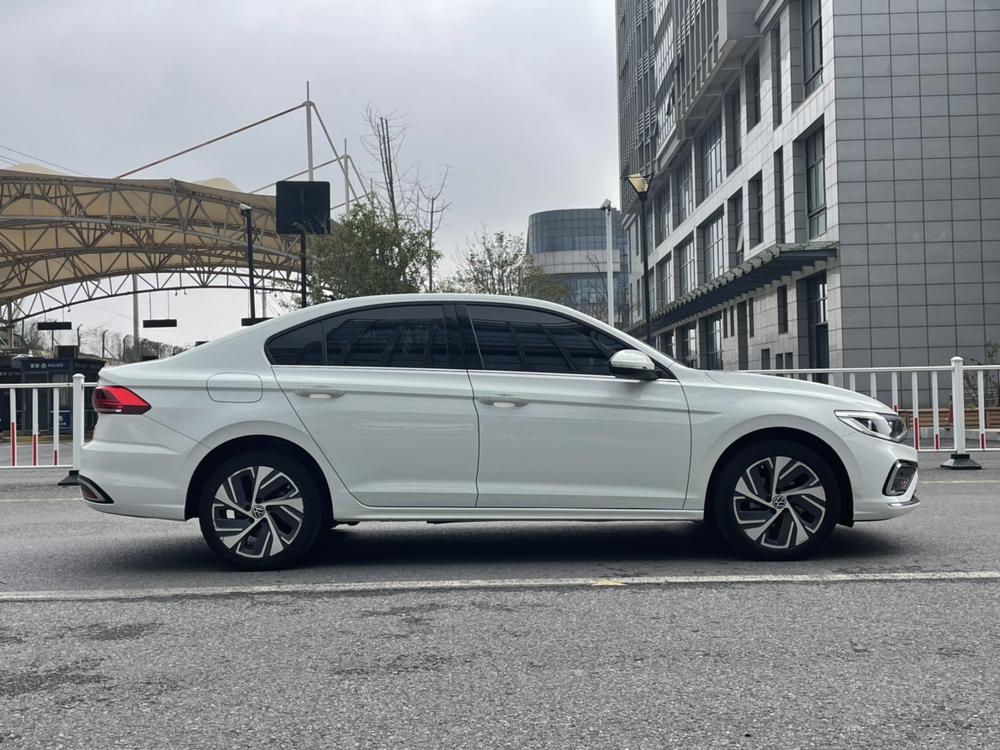 Volkswagen Bora 2023 immagine di auto #7