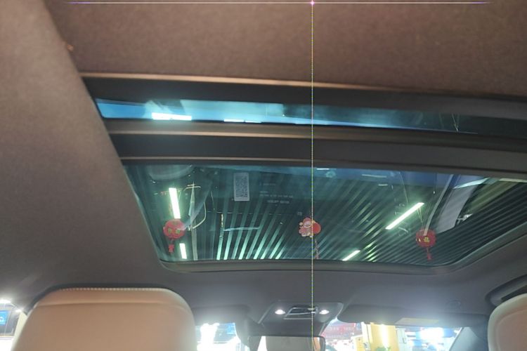 BYD Han 2023 car image #18
