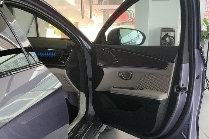 BYD Han 2024 car image #9