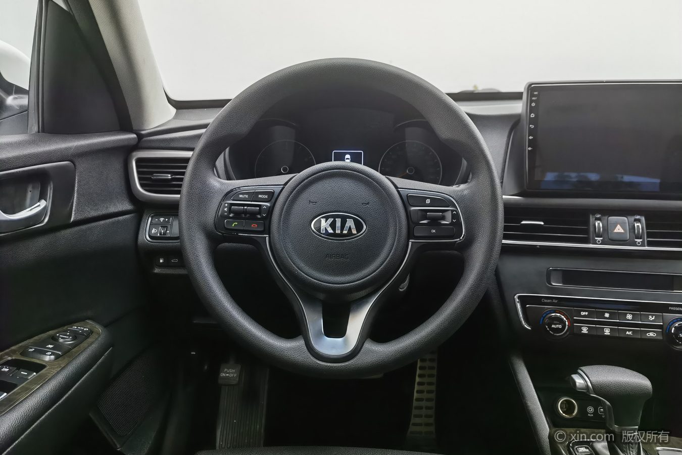 Kia K5 2016 car image #11