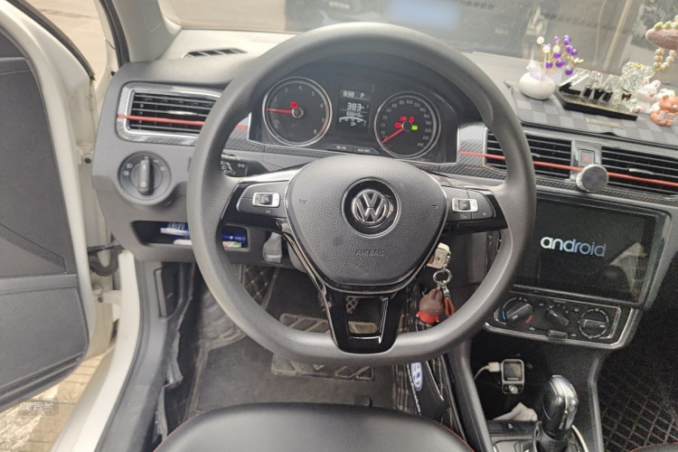 Volkswagen Santana 2020 car image #12