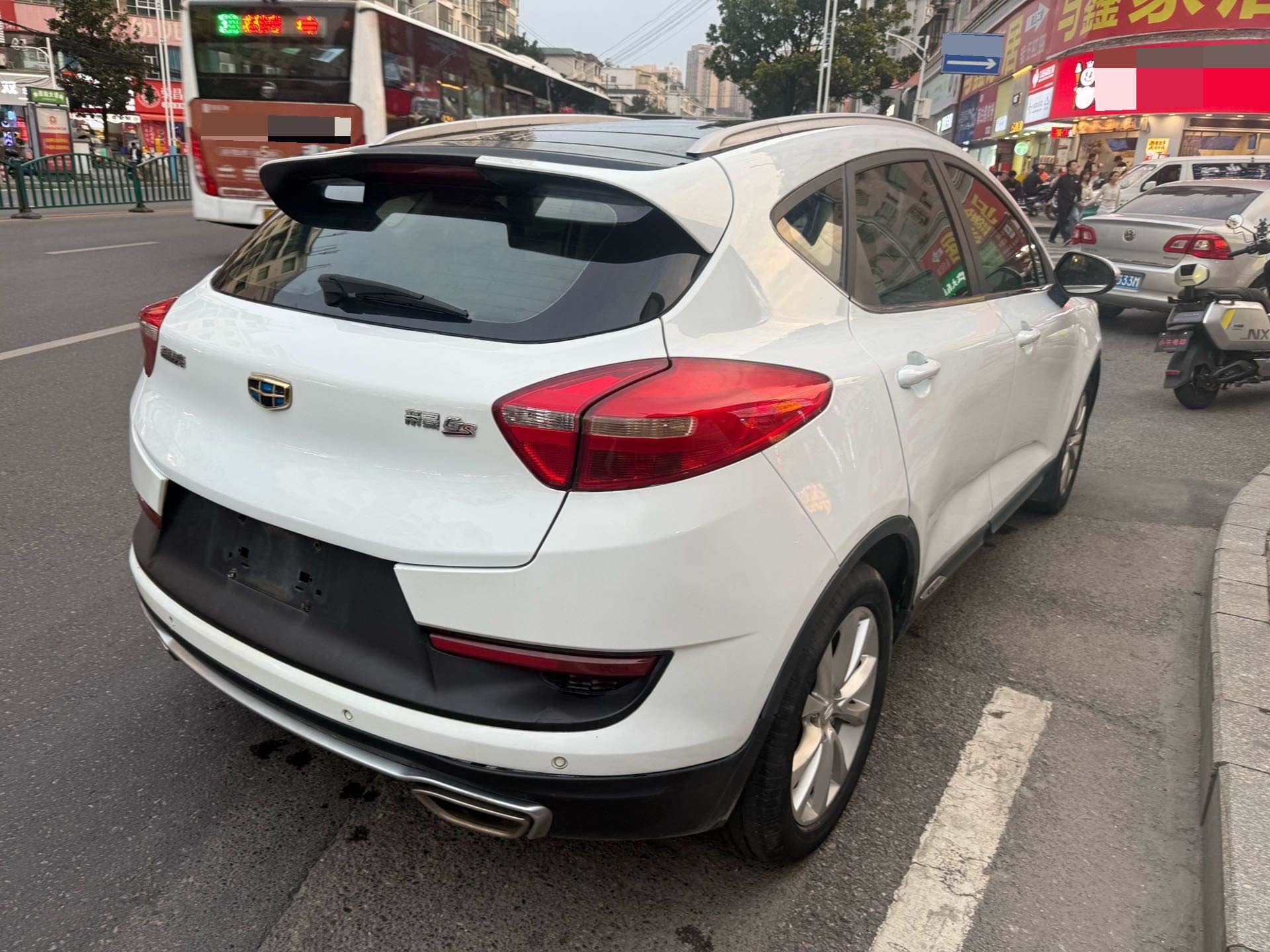 GEELY Emgrand GS 2016 صورة سيارة #8