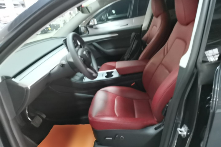 Tesla Model Y 2024 #15 Tesla Model Y 2024 car image #15
