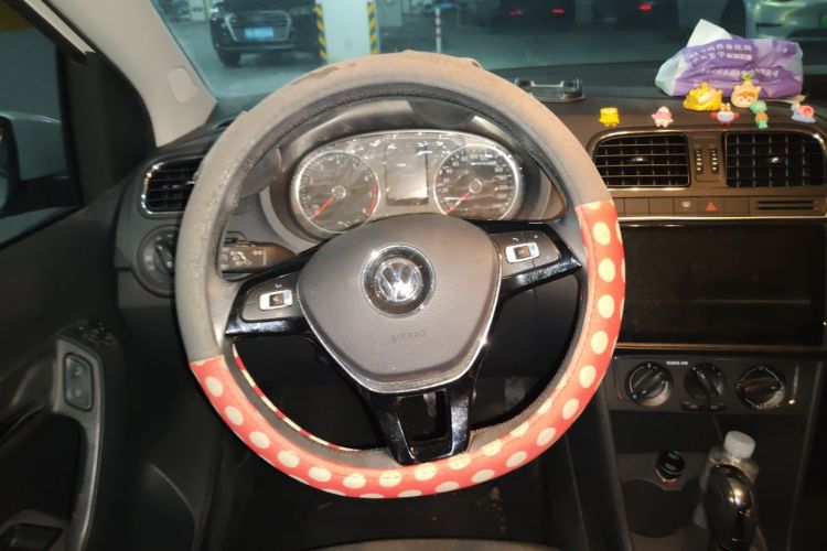 Volkswagen Polo 2017 #11 Volkswagen Polo 2017 car image #11