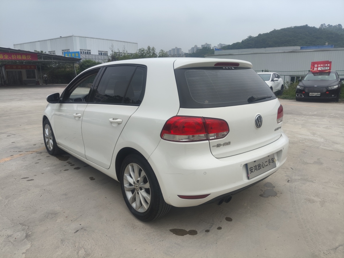 Volkswagen Golf 2014 car image #7