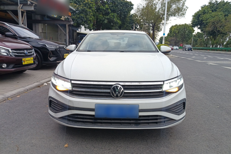 Volkswagen Bora 2023 car image #3