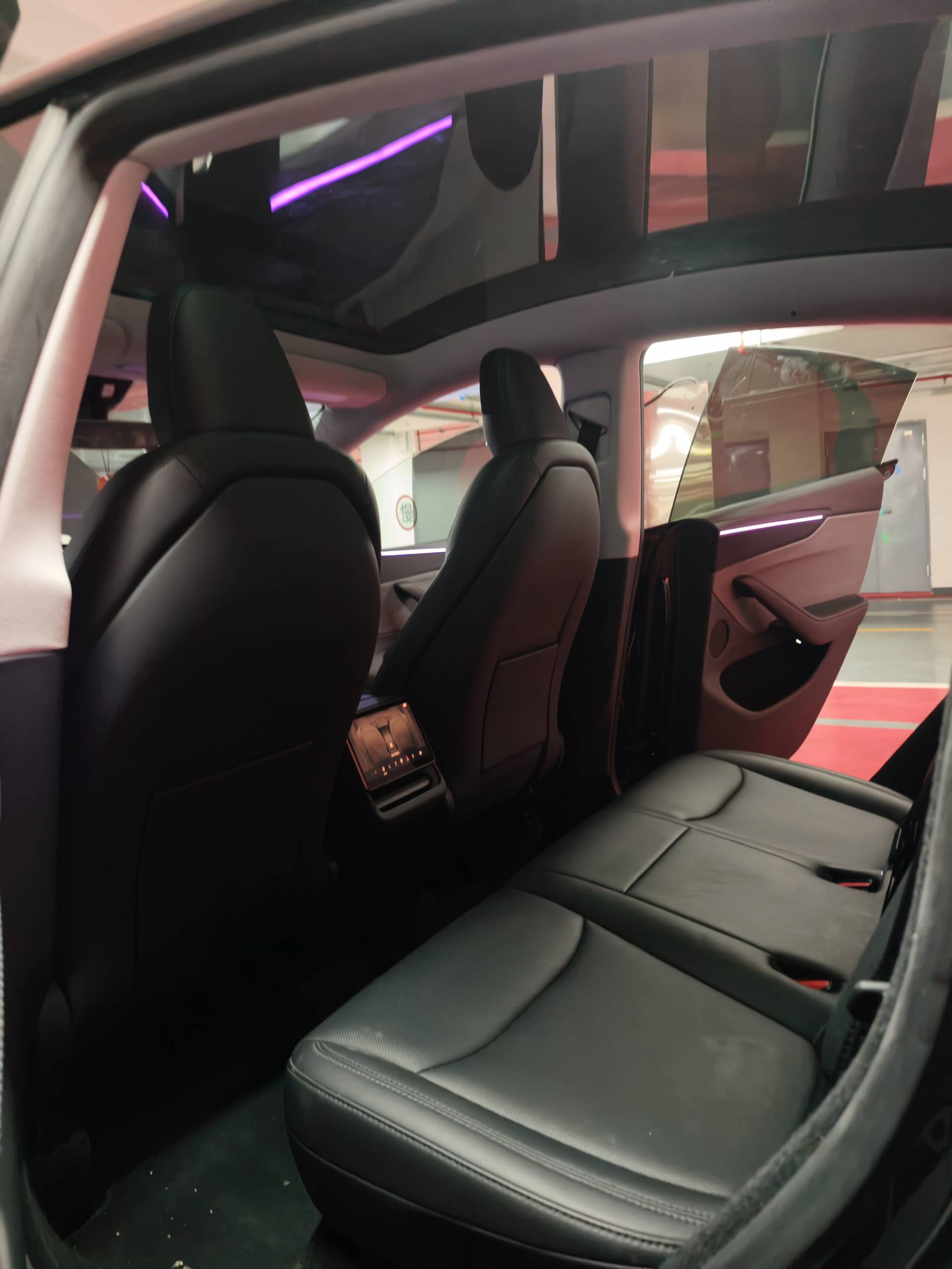 Tesla Model Y 2025 car image #3
