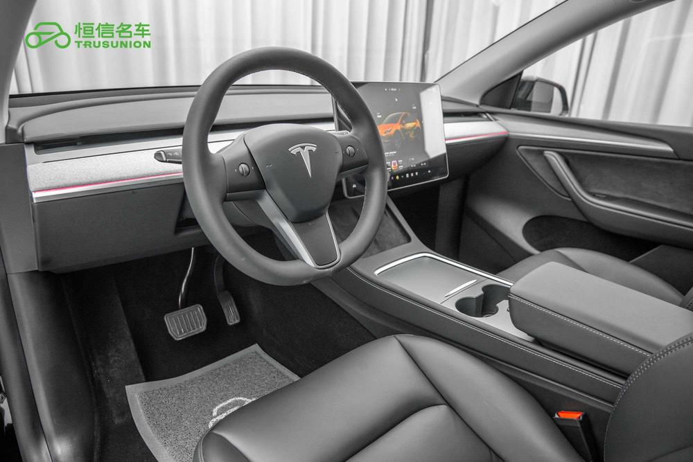 2023 car image #16