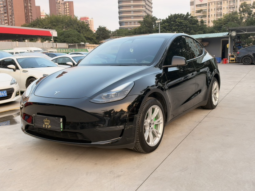 Tesla Model Y 2023 صورة سيارة 