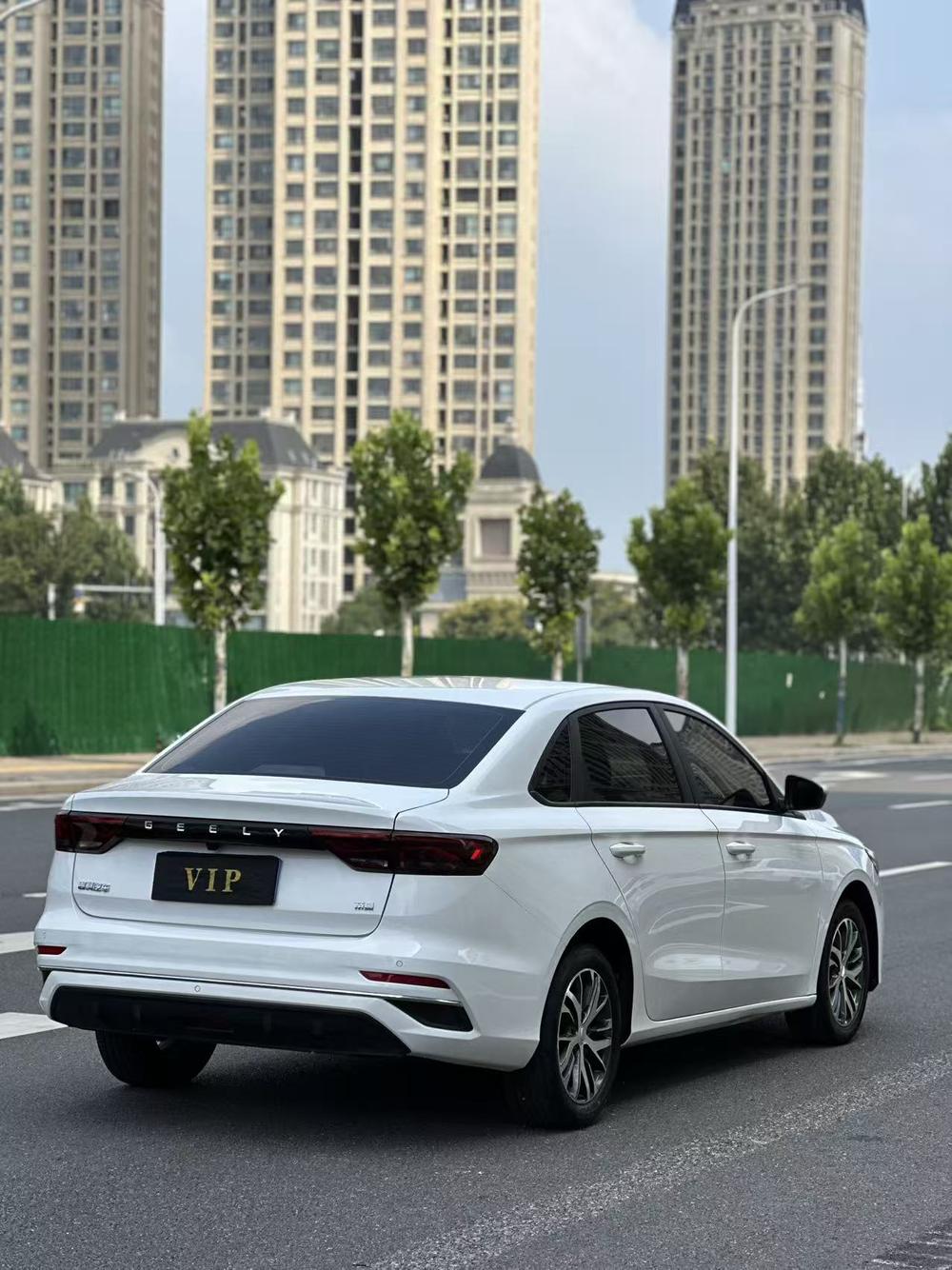 GEELY Emgrand 2025 #4 GEELY Emgrand 2025 image de voiture #4