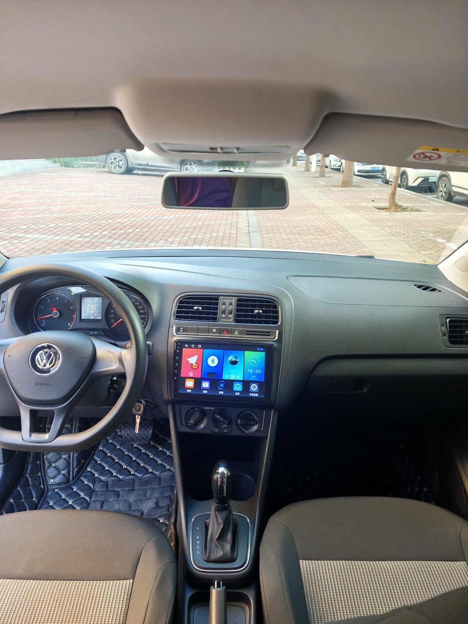 Volkswagen Polo 2019 car image #4