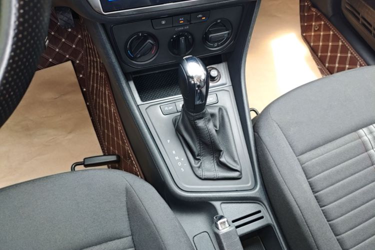 Volkswagen Lavida 2020 car image #14