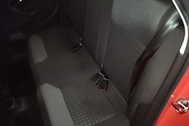 Volkswagen Polo 2016 car image #17