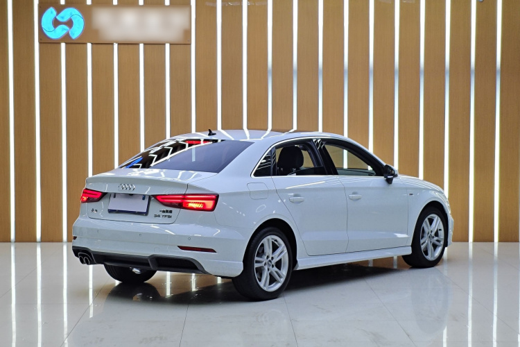 Audi A3 2019 car image #6
