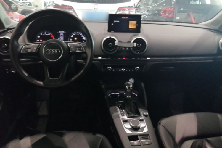 Audi A3 2019 car image #10