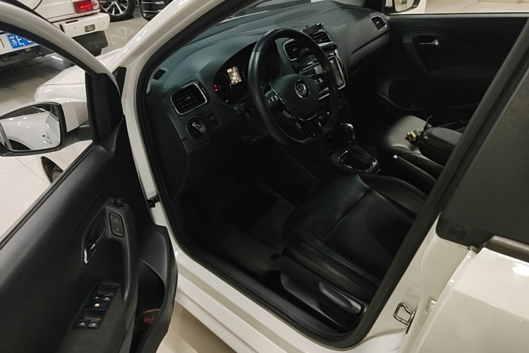 Volkswagen Polo 2018 #16 Volkswagen Polo 2018 car image #16