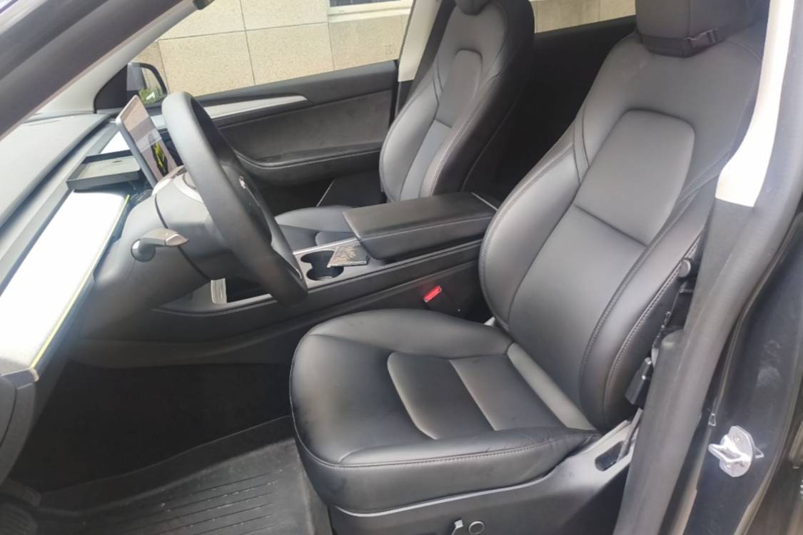 Tesla Model Y 2024 imagen de coche #7