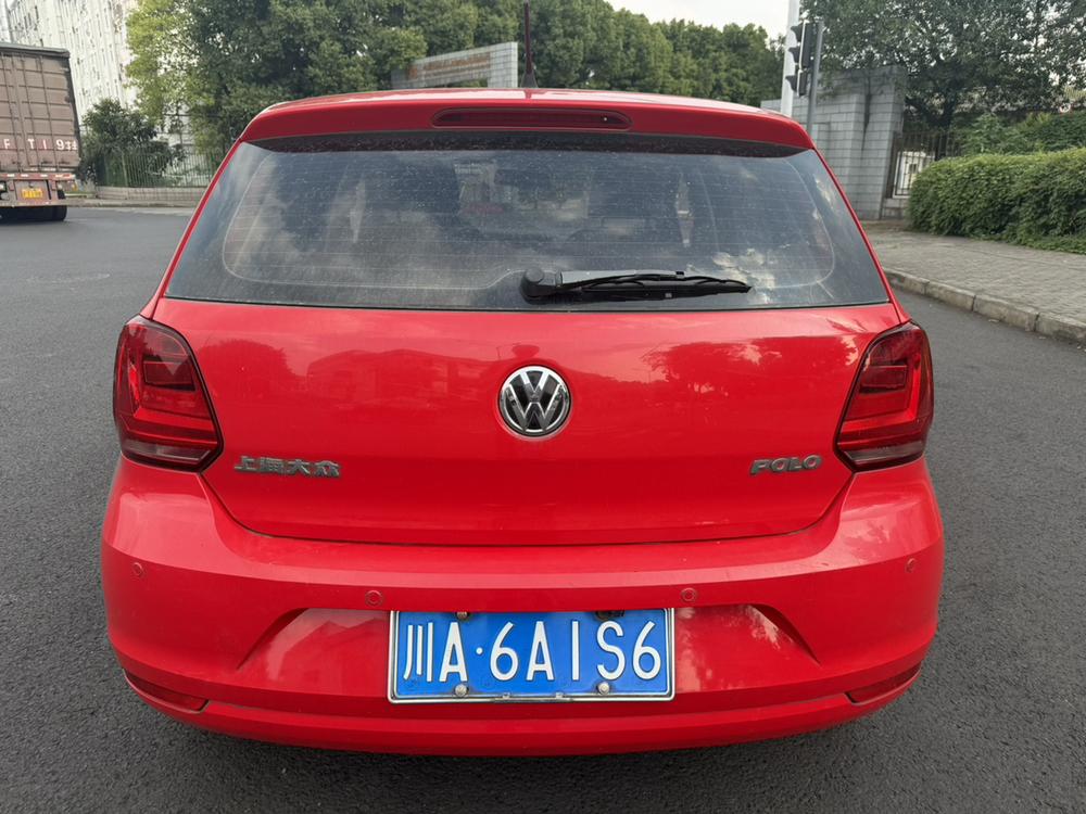 Volkswagen Polo 2014 car image #6