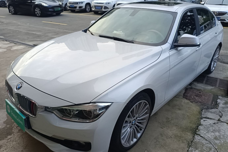 BMW 3 Series 2018 car image #2