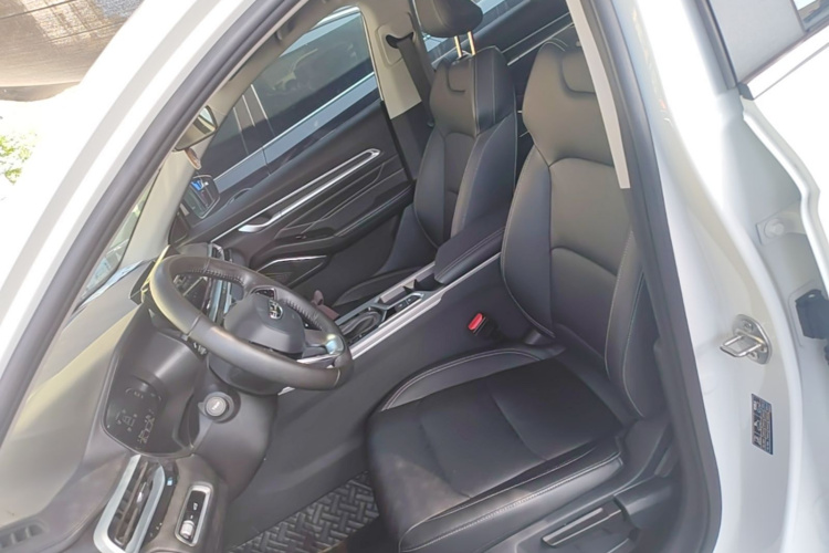 GEELY Emgrand 2022 #15 GEELY Emgrand 2022 car image #15