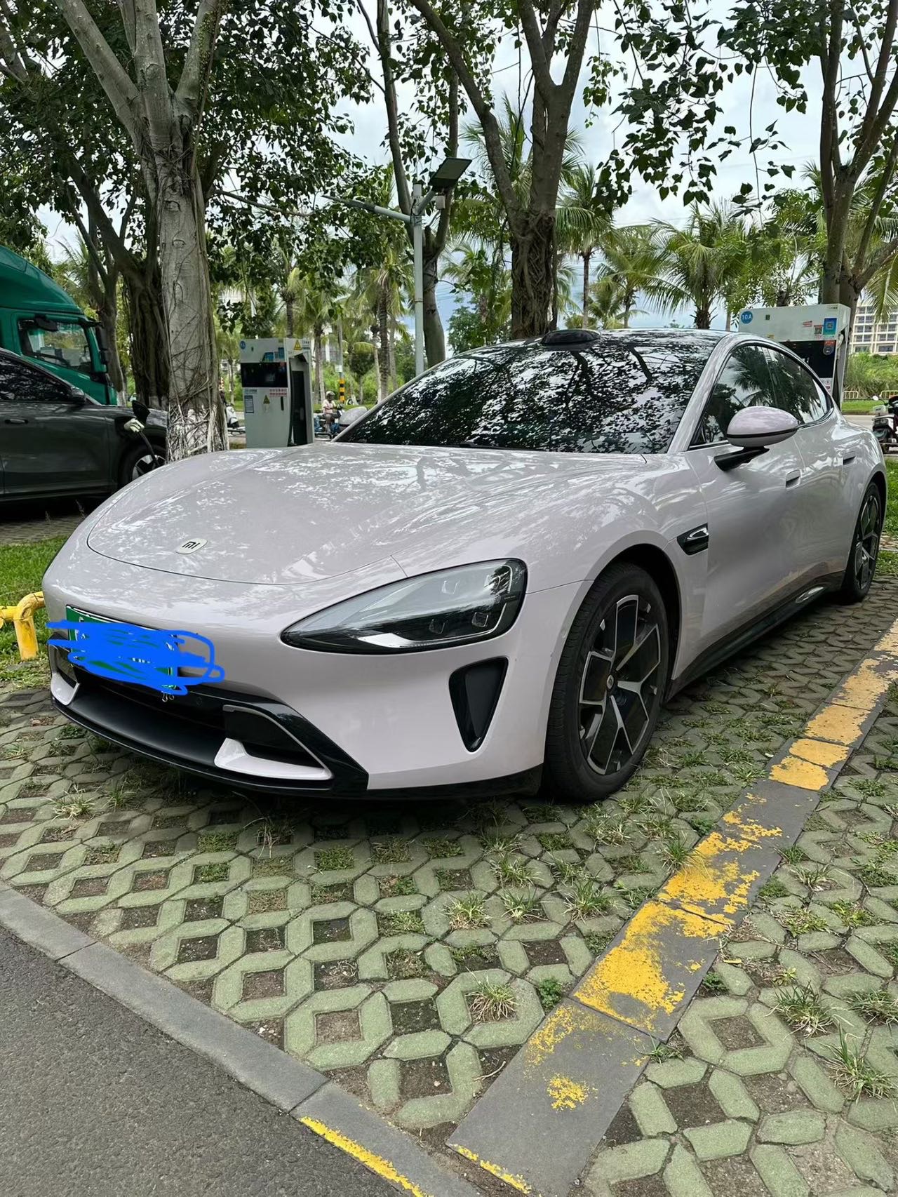 MI SU7 2025 car image 