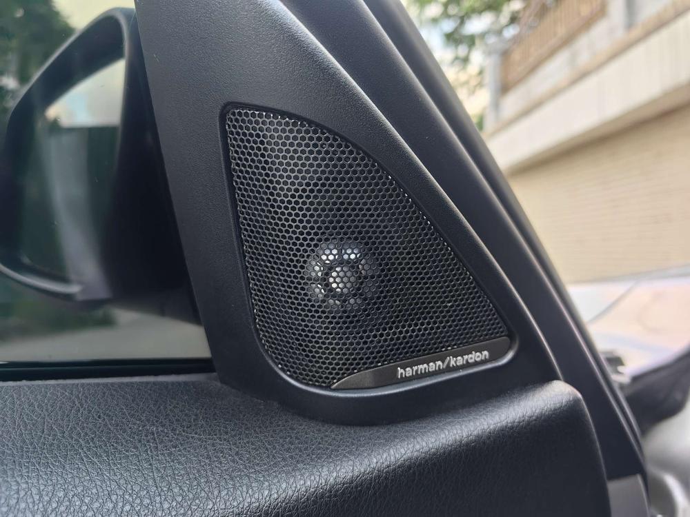 BMW 3 Series 2019 #9 BMW 3 Series 2019 car image #9